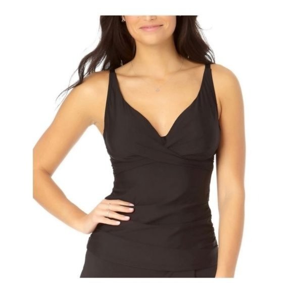Catalina Other - Catalina twist front underwire Black minimalist tankini top size 8-10